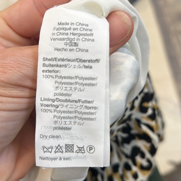 J. Crew Leopard Print pleated A-Line Skirt size 4. - Picture 8 of 8